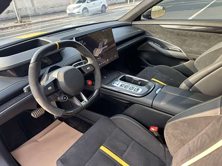 2025 Xiaomi SU7 Ultra