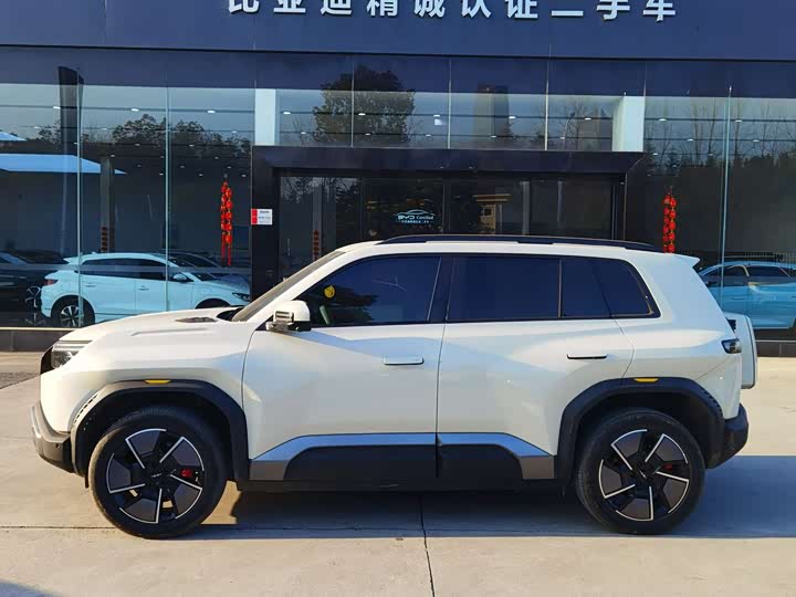 2025 BYD FangChengBao Titanium 3 (Tai 3)