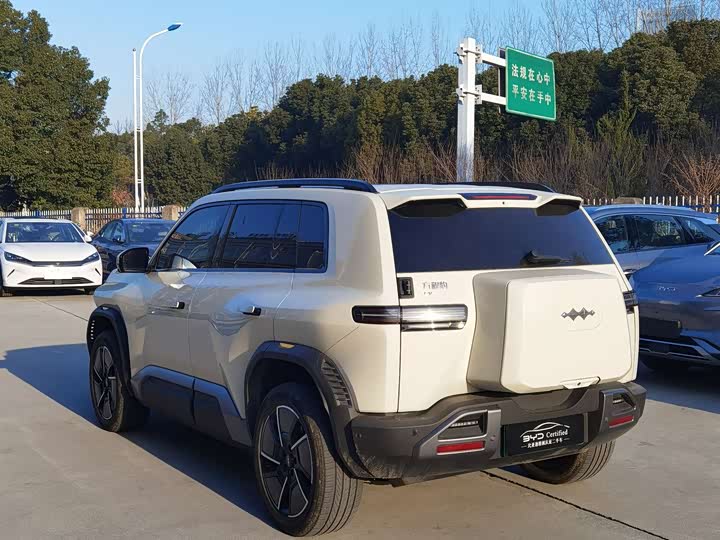 2025 BYD FangChengBao Titanium 3 (Tai 3)