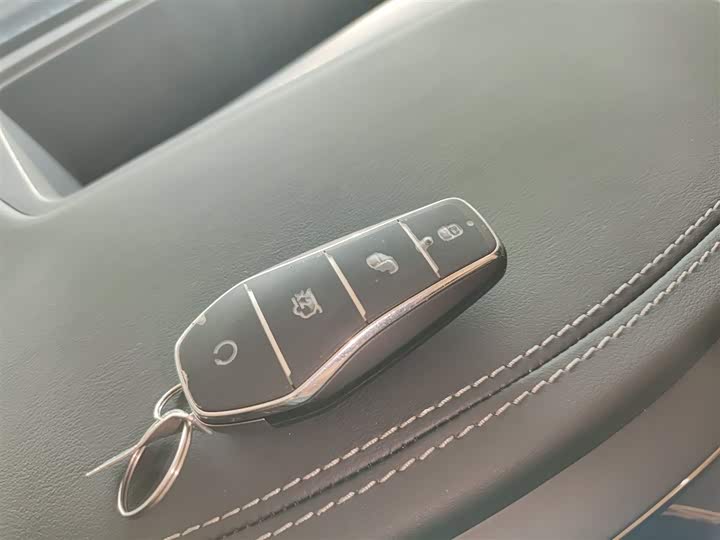 BYD Han 2025 2025款 EV 智驾版 701KM激光雷达旗舰型