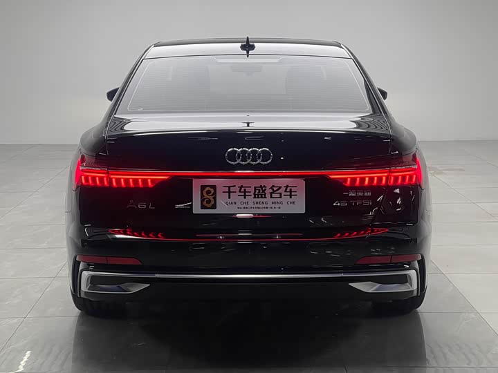 Audi A6L 2025 2025款 45 TFSI 臻选动感型