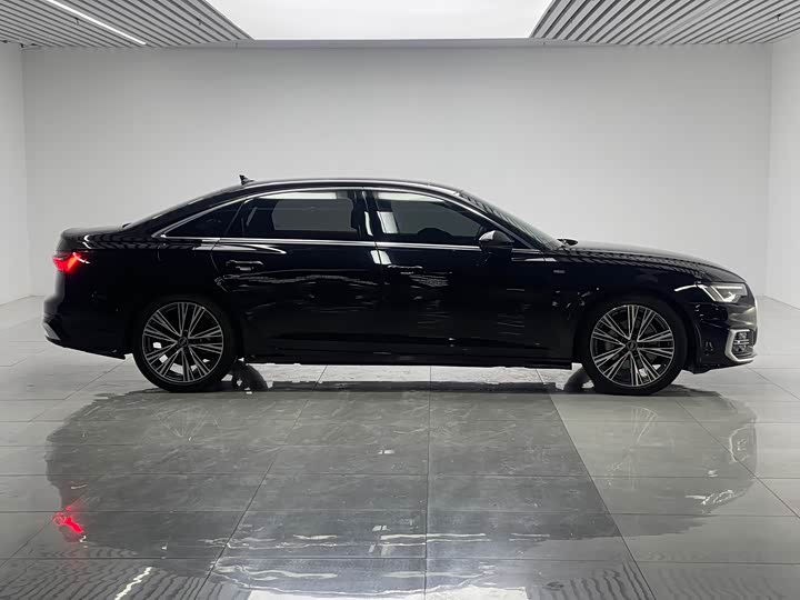 Audi A6L 2025 2025款 45 TFSI 臻选动感型