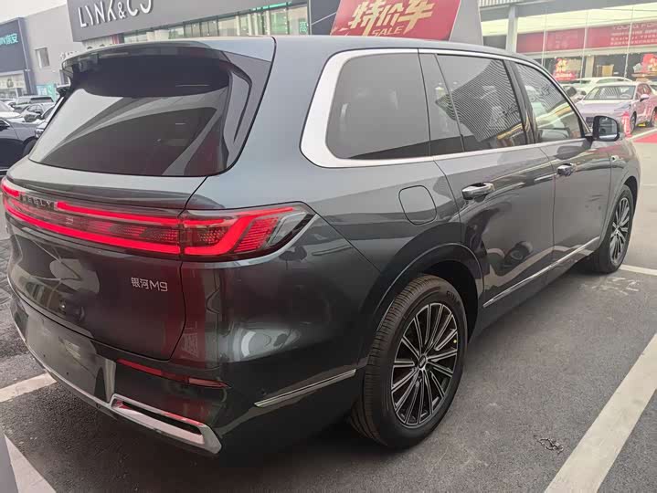 Geely Galaxy M9 2025 2025款 230km 两驱探索版