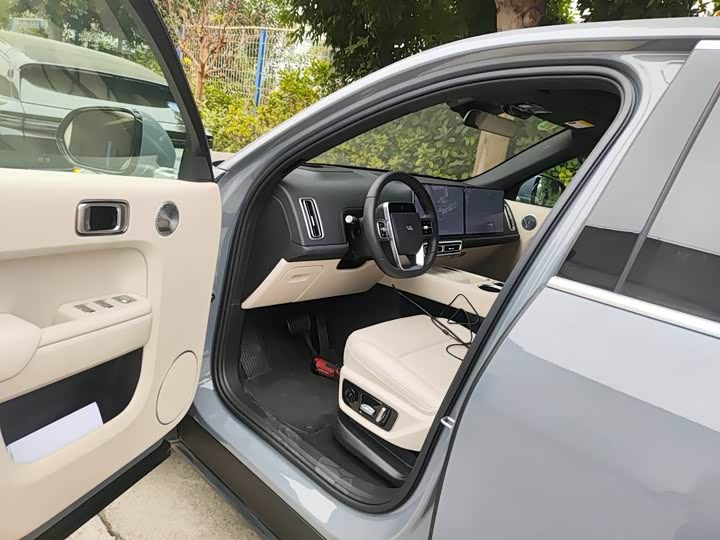 LiXiang L7 2025 2025款 Ultra 智能焕新版