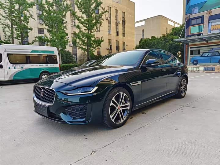 Jaguar XE L 2024 2024款 2.0T 250PS R-DYNAMIC S进取运动版