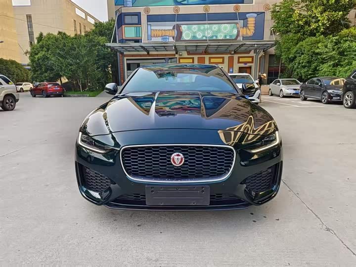 Jaguar XE L 2024 2024款 2.0T 250PS R-DYNAMIC S进取运动版