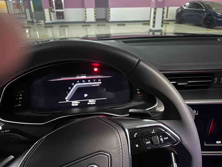 Audi A7L 2024 2024款 45 TFSI quattro 黑武士版