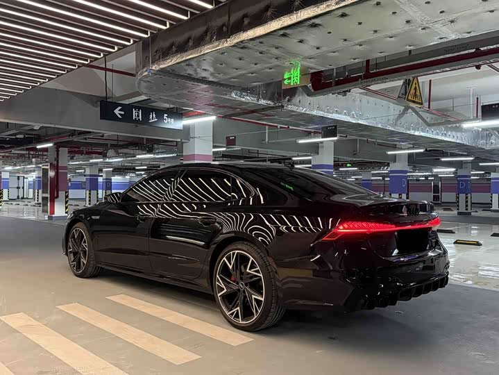 Audi A7L 2024 2024款 45 TFSI quattro 黑武士版