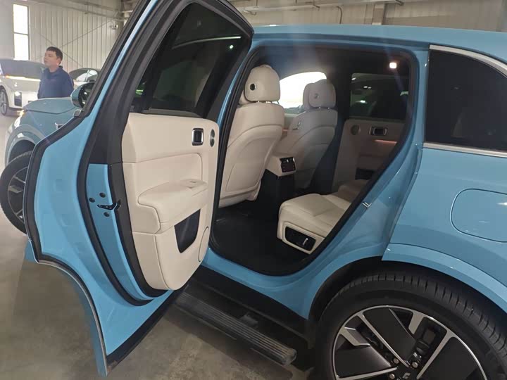 LiXiang L7 2025 2025款 Ultra 智能焕新版