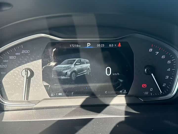 Maxus G20 2023 2023款 PLUS 2.0T 汽油自动尊雅版