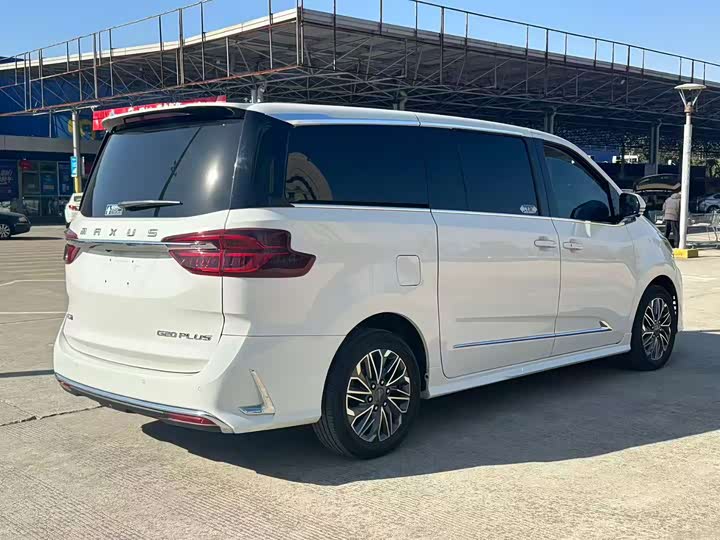 Maxus G20 2023 2023款 PLUS 2.0T 汽油自动尊雅版