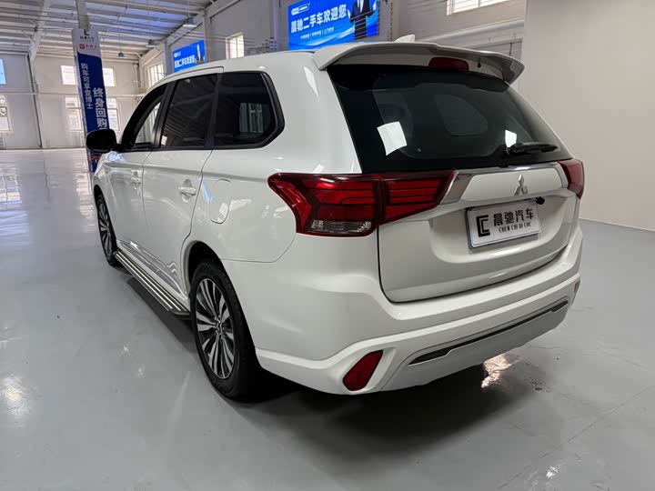 Mitsubishi Outlander 2021 2021款 改款 2.0L 两驱畅行版 5座