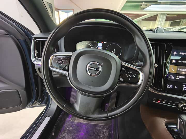 Volvo S60 Hybrid 2021 2021款 T8 E驱混动 四驱智逸豪华版