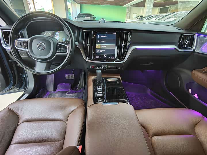 Volvo S60 Hybrid 2021 2021款 T8 E驱混动 四驱智逸豪华版