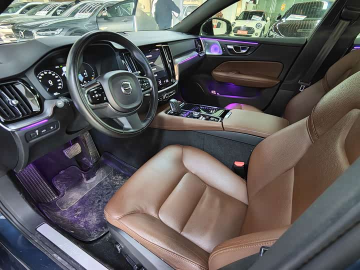 Volvo S60 Hybrid 2021 2021款 T8 E驱混动 四驱智逸豪华版