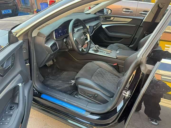 Audi A7L 2024 2024款 45 TFSI quattro 奢享型