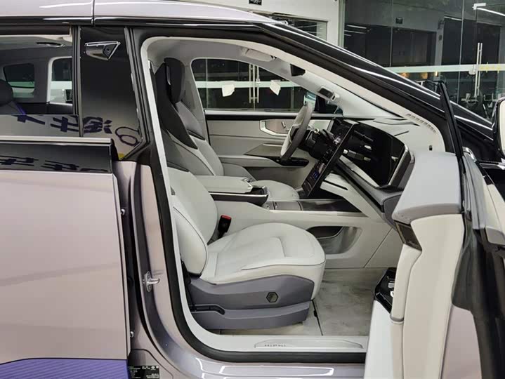 HiPhi Y 2023 2023款 560km 精英版