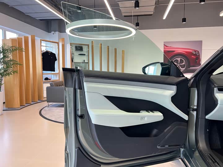 Zeekr 001 2025 2025款 YOU版 100kWh 四驱