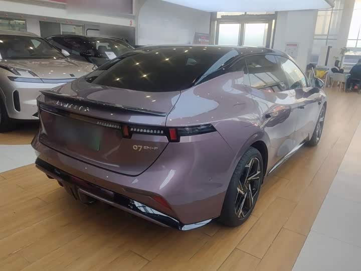 Lynk & Co 07 EM-P Hybrid 2026 2026款 126长续航 Ultra H7