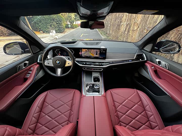 BMW X5 2025 2025款 xDrive 40Li M运动曜夜套装