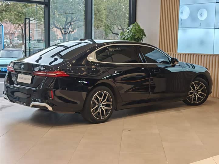 BMW i5 2025 2025款 eDrive 40L M运动套装
