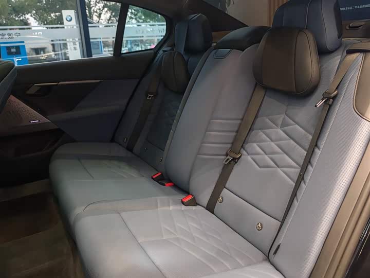 BMW i5 2025 2025款 eDrive 40L M运动套装