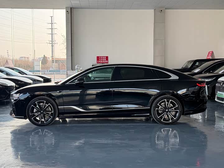 Voyah Passion 2024 2024款 PHEV 四驱超长续航旗舰版