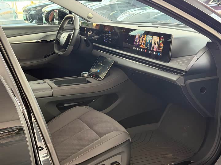 Voyah Passion 2024 2024款 PHEV 四驱超长续航旗舰版