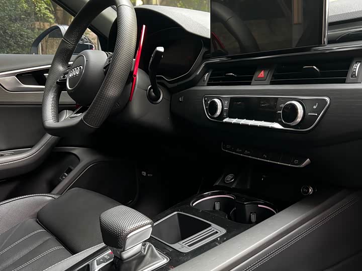 Audi A4L 2024 2024款 40 TFSI 豪华动感型
