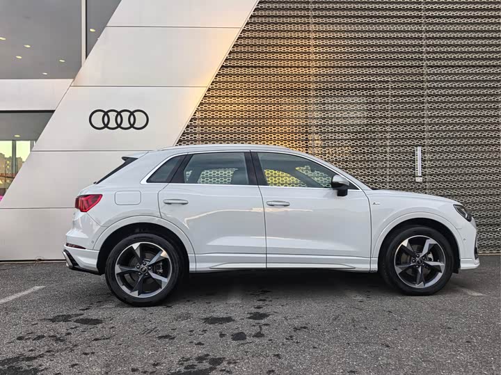 Audi Q3 2024 2024款 35 TFSI 时尚动感型