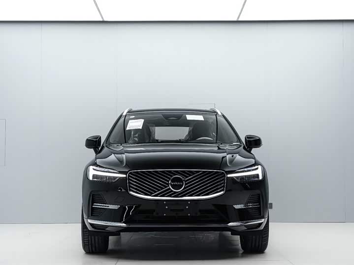 Volvo XC60 2026 2026款 B5 四驱智逸豪华版