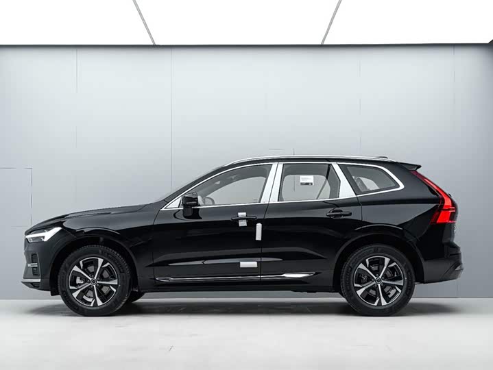Volvo XC60 2026 2026款 B5 四驱智逸豪华版