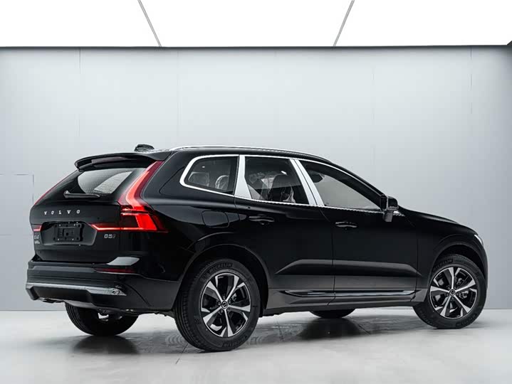 Volvo XC60 2026 2026款 B5 四驱智逸豪华版