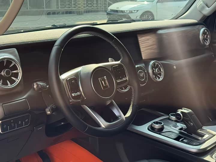 Tank 300 2024 2024款 2.0T 征服者