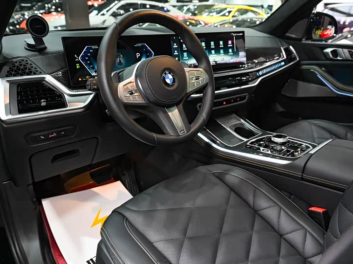 BMW X5 2024 2024款 xDrive 40Li 尊享型黑焰限量版