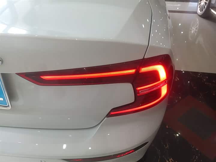 Volvo S60 2024 2024款 B4 智逸豪华版