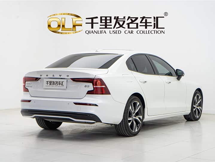 Volvo S60 2025 2025款 B5 智雅运动版