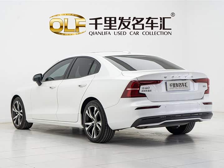 Volvo S60 2025 2025款 B5 智雅运动版