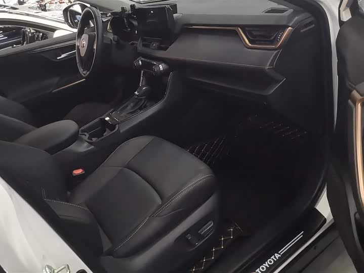 Toyota Wildlander 2024 2024款 双擎 2.5L E-CVT两驱豪华PLUS版