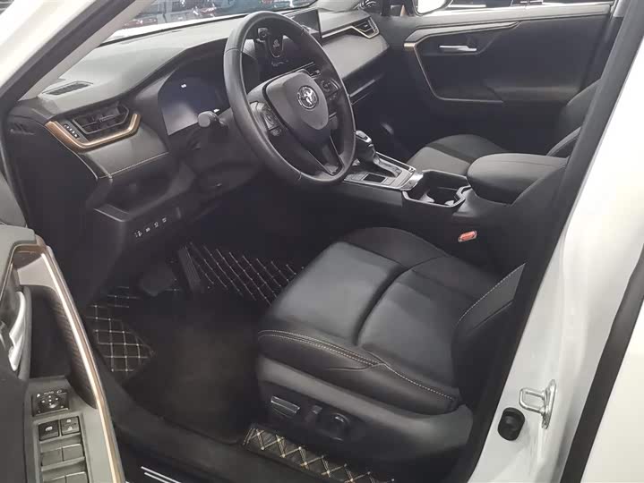 Toyota Wildlander 2024 2024款 双擎 2.5L E-CVT两驱豪华PLUS版