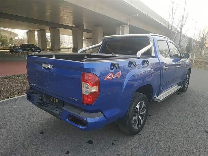 Maxus T70 2021 2021款 2.0T柴油自动四驱精英版长箱高底盘