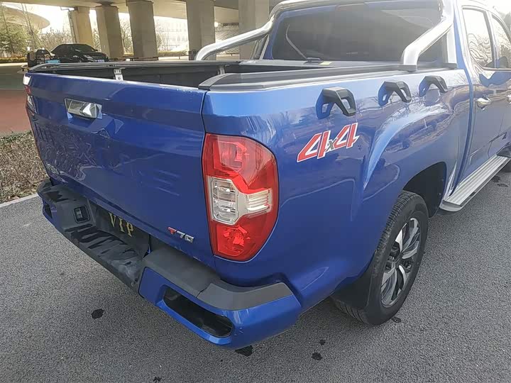 Maxus T70 2021 2021款 2.0T柴油自动四驱精英版长箱高底盘