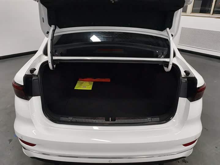 Geely Emgrand 2025 2025款 第4代 1.5L CVT龙腾版