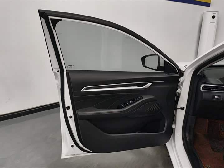 Geely Emgrand 2025 2025款 第4代 1.5L CVT龙腾版