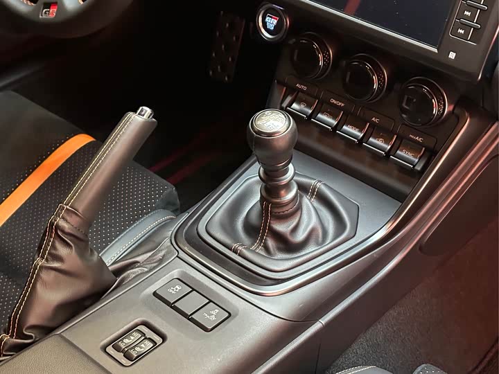 Toyota GR86 2023 2023款 GR 86 2.4L 手动十周年纪念版