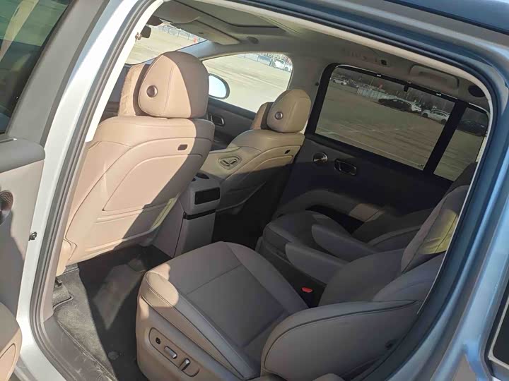 LiXiang i8 2025 2025款 标准版