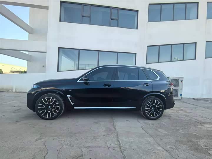 BMW X5 2023 2023款 xDrive 40Li M运动套装