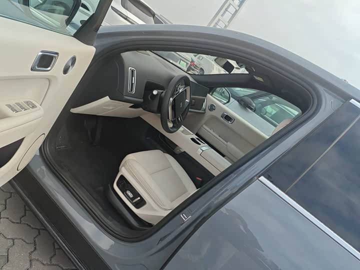 LiXiang L7 2025 2025款 Ultra 智能焕新版