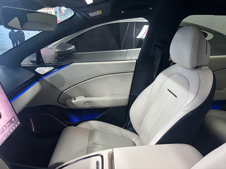 Zeekr 007 2025 2025款 后驱智驾版 75kWh