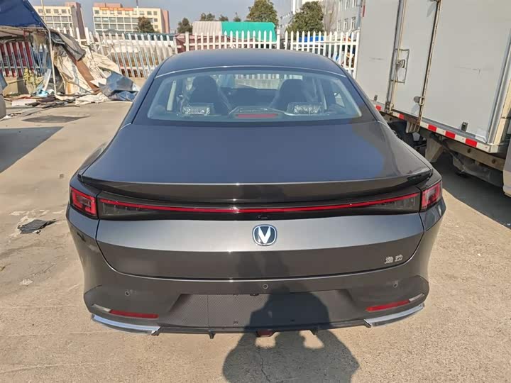 Changan Eado EV 2025 2025款 智慧新蓝鲸 145KM 战舰版